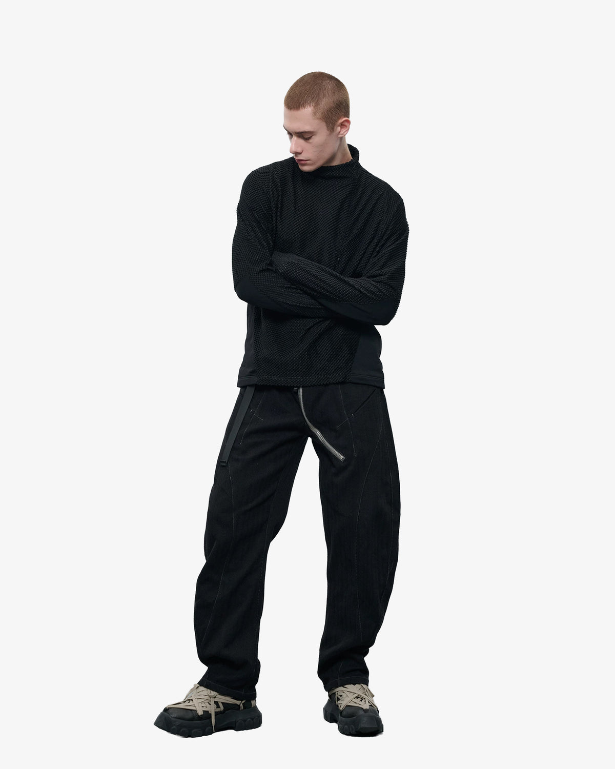 Curved Zipper Pinstripe Linen Trousers