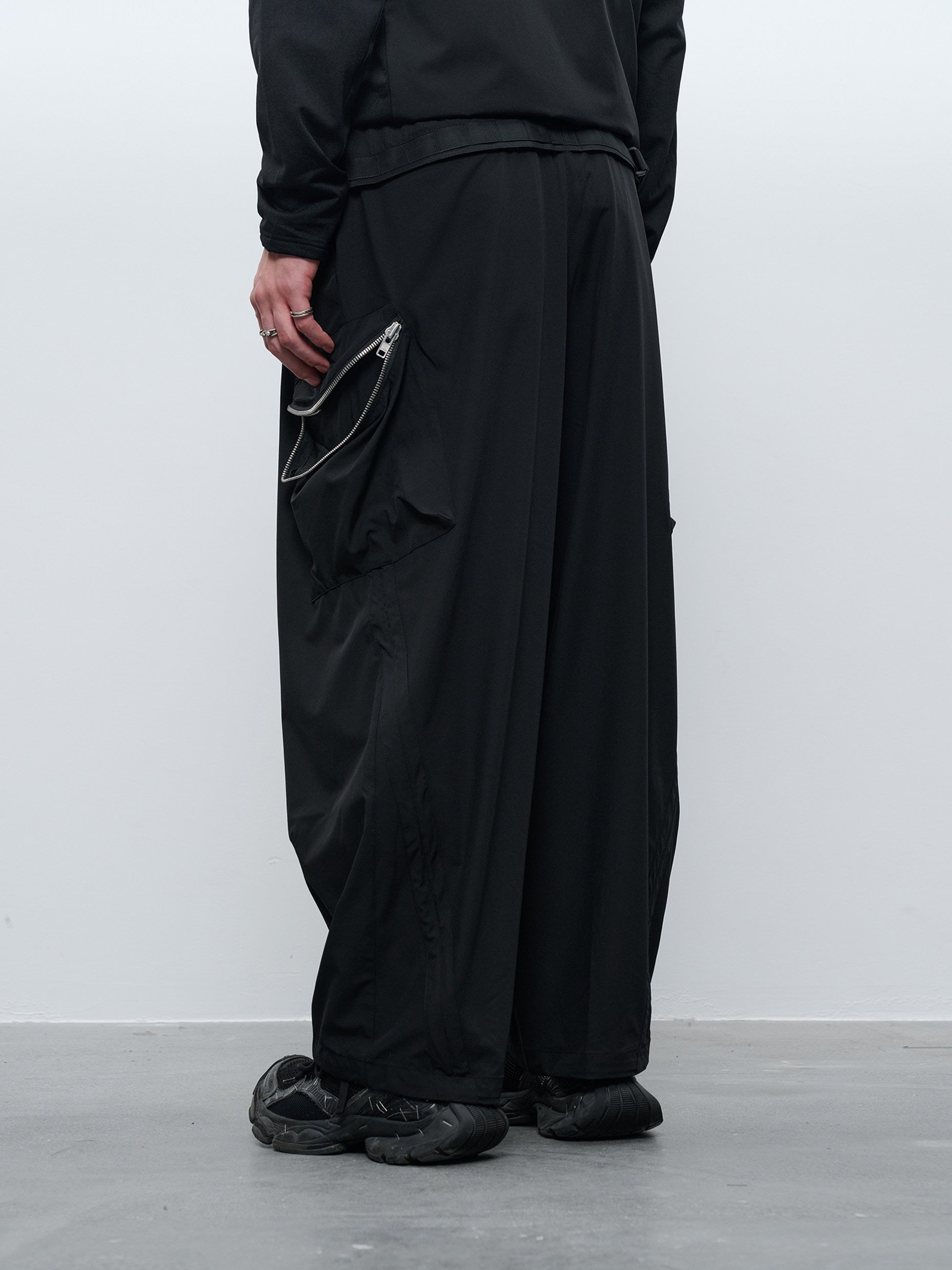 "Dream" Upper Crescent Folding Zipper Pocket Black Nylon Wide-Leg Pants P16E-BK "Erosion Gear"