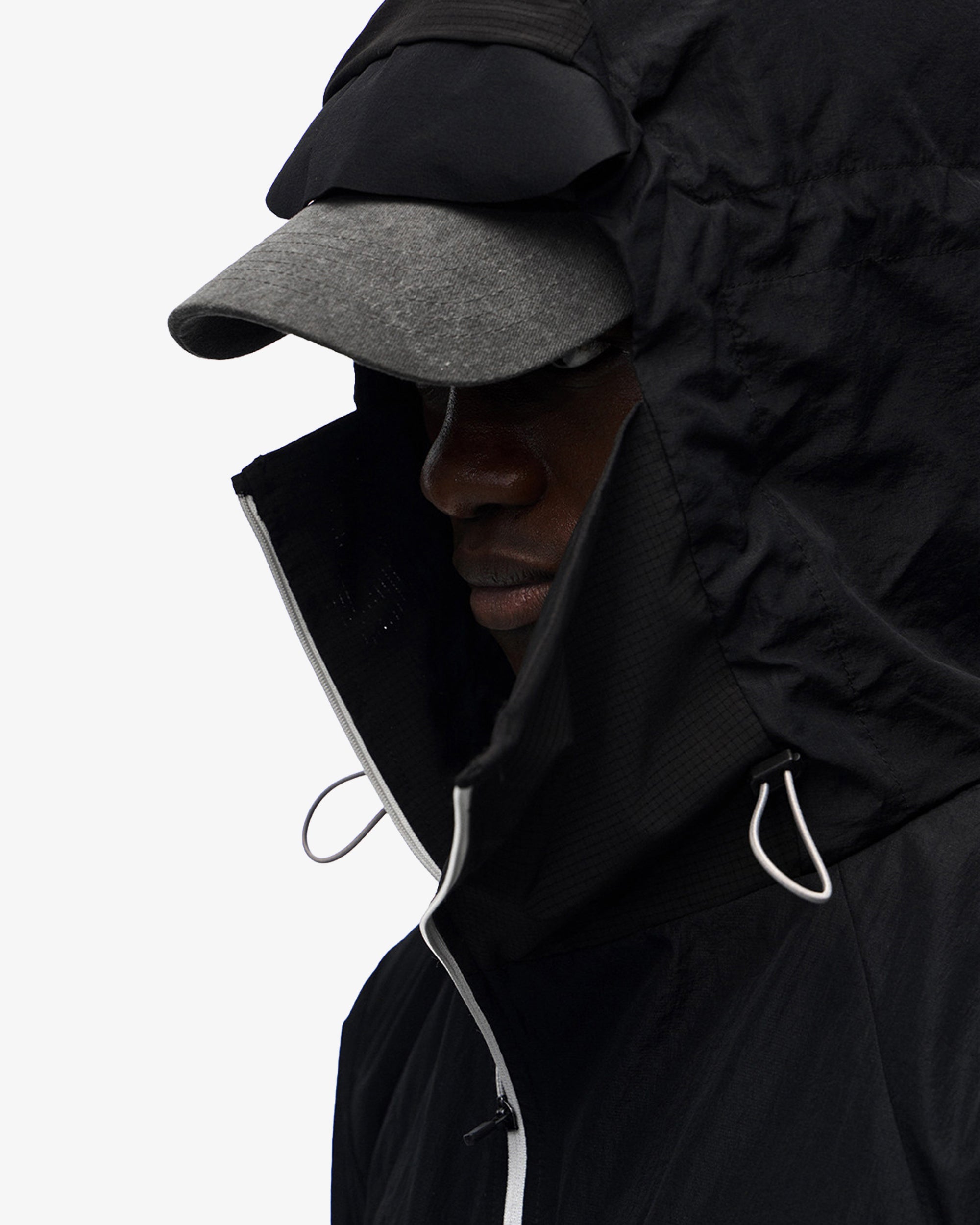 Curved Zipper UPF200 Lightweight CroppedJacket